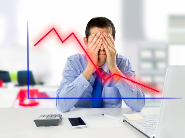 Bancarotta fraudolenta documentale specifica:  occorre dimostrare che la sottrazione dei documenti contabili sia stata attuata con il dolo specifico di recare pregiudizio ai creditori.